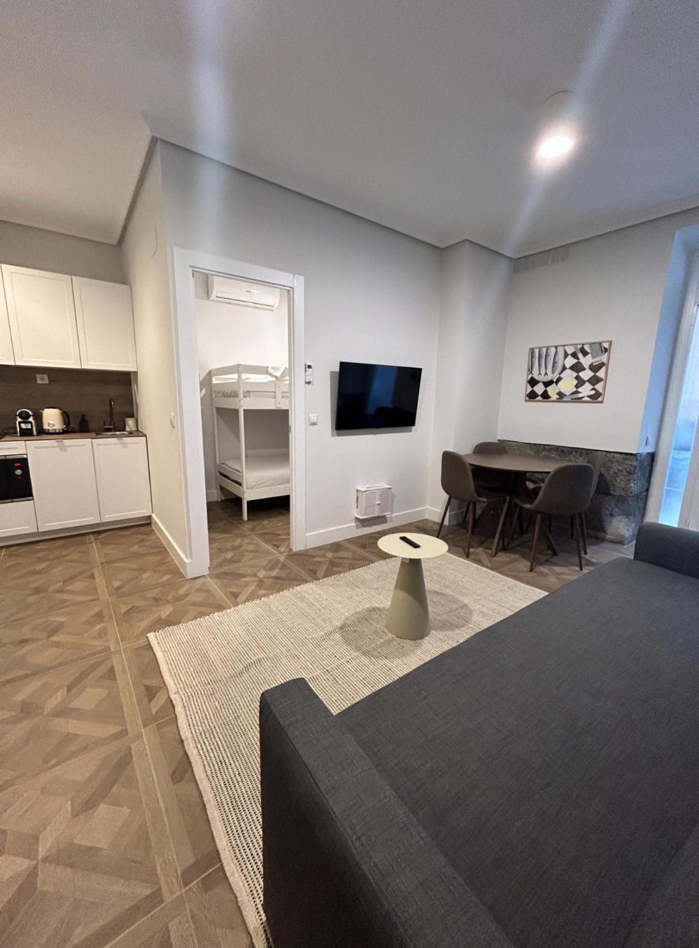 Sunny Apt 9Pax 4 Habitaciones En Minas-Malasana E3 Madrid Bagian luar foto